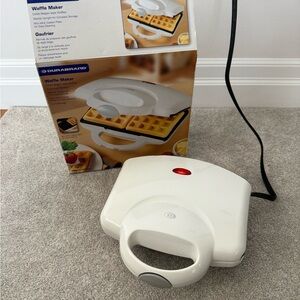 Durabrand White Waffle Maker